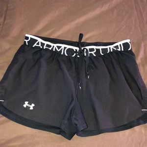 black under armour athletic shorts !!